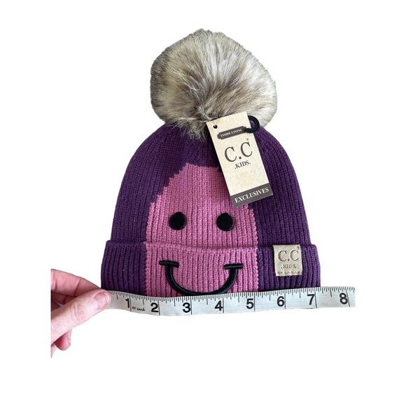 Kids Smiling Lined Fur Pom CC Beanie Warm Lining Purple Lavender NWT - Picture 3 of 8